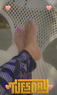 Geet Gambhir feet photo thumbnail