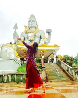 Geet Gambhir feet photo thumbnail