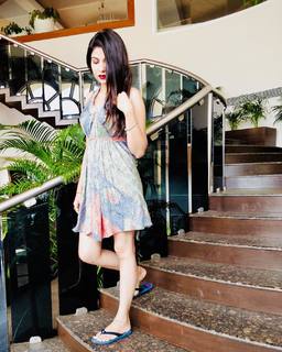 Geet Gambhir feet photo thumbnail