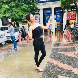 Geet Gambhir feet photo thumbnail