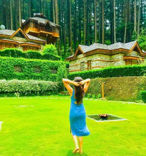 Geet Gambhir feet photo thumbnail