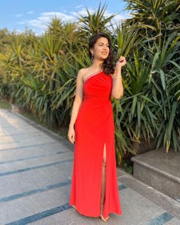 Geet Gambhir feet photo thumbnail