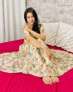 Geet Gambhir feet photo thumbnail