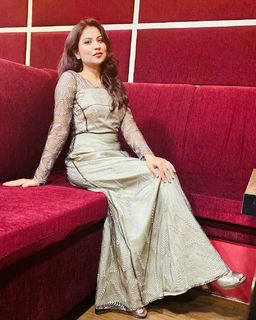 Geet Gambhir feet photo thumbnail