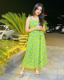 Geet Gambhir feet photo thumbnail