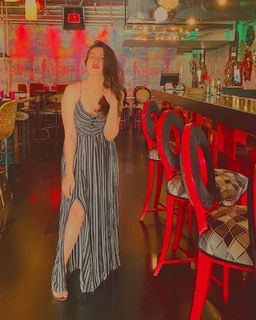 Geet Gambhir feet photo thumbnail