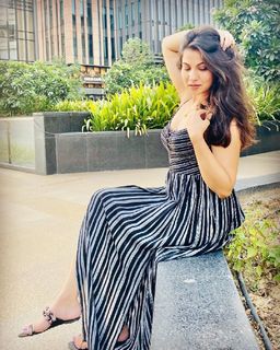 Geet Gambhir feet photo thumbnail