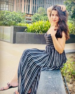 Geet Gambhir feet photo thumbnail