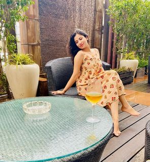 Geet Gambhir feet photo thumbnail