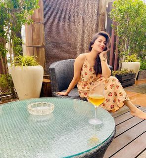 Geet Gambhir feet photo thumbnail