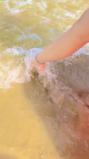 Geet Gambhir feet photo thumbnail