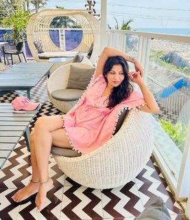 Geet Gambhir feet photo thumbnail