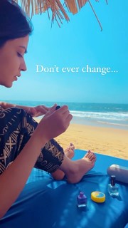 Geet Gambhir feet photo thumbnail