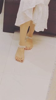 Geet Gambhir feet photo thumbnail
