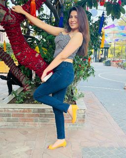 Geet Gambhir feet photo thumbnail