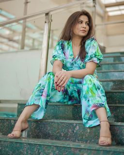 Geet Gambhir feet photo thumbnail