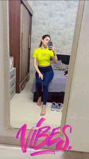 Geet Gambhir feet photo thumbnail