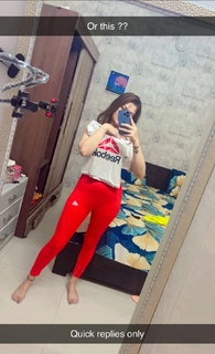 Geet Gambhir feet photo thumbnail