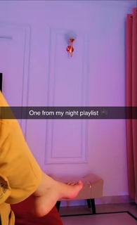 Geet Gambhir feet photo thumbnail