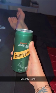 Geet Gambhir feet photo thumbnail