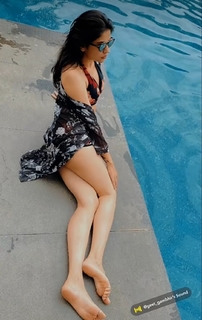 Geet Gambhir feet photo thumbnail