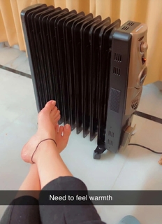 Geet Gambhir feet photo thumbnail