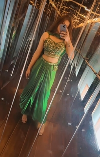 Geet Gambhir feet photo thumbnail