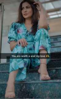 Geet Gambhir feet photo thumbnail