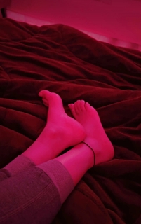 Geet Gambhir feet photo thumbnail