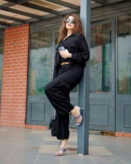 Geet Gambhir feet photo thumbnail