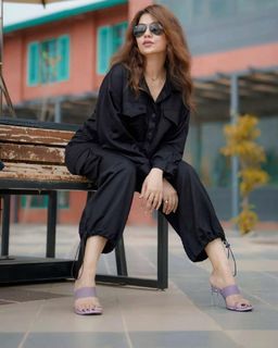 Geet Gambhir feet photo thumbnail