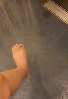 Geet Gambhir feet photo thumbnail