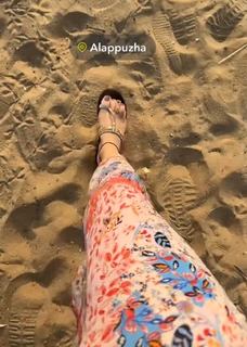 Geet Gambhir feet photo thumbnail