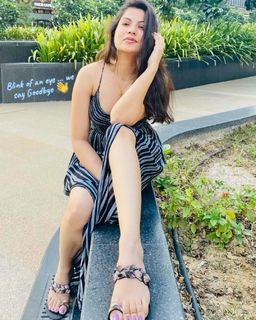 Geet Gambhir feet photo thumbnail