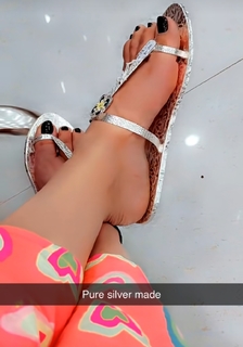 Geet Gambhir feet photo thumbnail