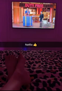 Geet Gambhir feet photo thumbnail