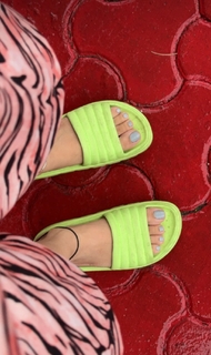 Geet Gambhir feet photo thumbnail