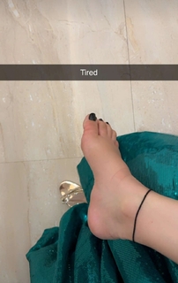 Geet Gambhir feet photo thumbnail