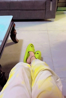 Geet Gambhir feet photo thumbnail