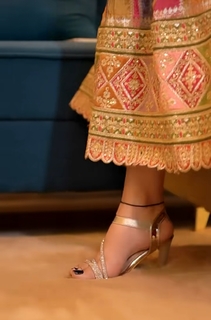 Geet Gambhir feet photo thumbnail