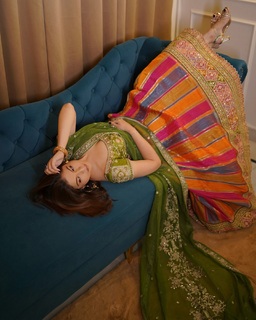 Geet Gambhir feet photo thumbnail