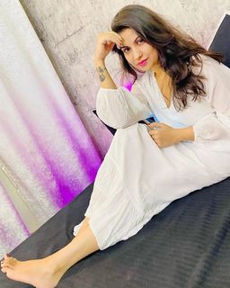 Geet Gambhir feet photo thumbnail