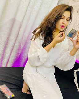 Geet Gambhir feet photo thumbnail