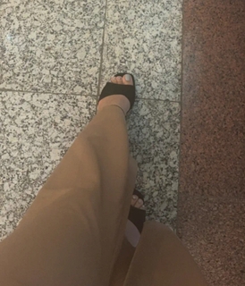 Geet Gambhir feet photo thumbnail