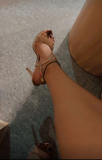 Geet Gambhir feet photo thumbnail