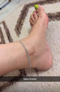 Geet Gambhir feet photo thumbnail