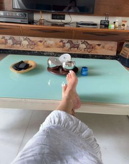 Geet Gambhir feet photo thumbnail