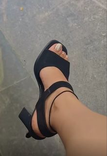 Geet Gambhir feet photo thumbnail