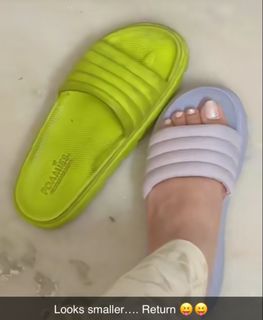 Geet Gambhir feet photo thumbnail