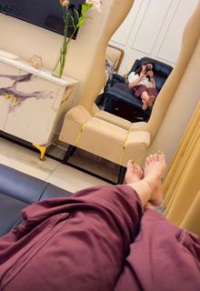 Geet Gambhir feet photo thumbnail